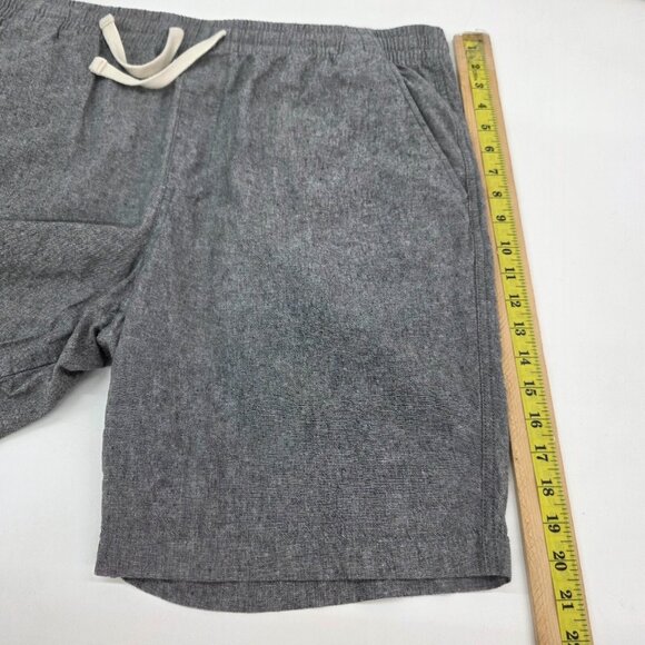 Old Navy Men's Charcoal Flat Front Shorts - Picture 12 of 13